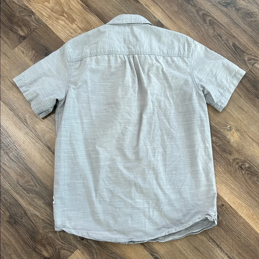 The North Face Mens Button Up Shirt Sz M Short Sleeve Gray light striped Shirt